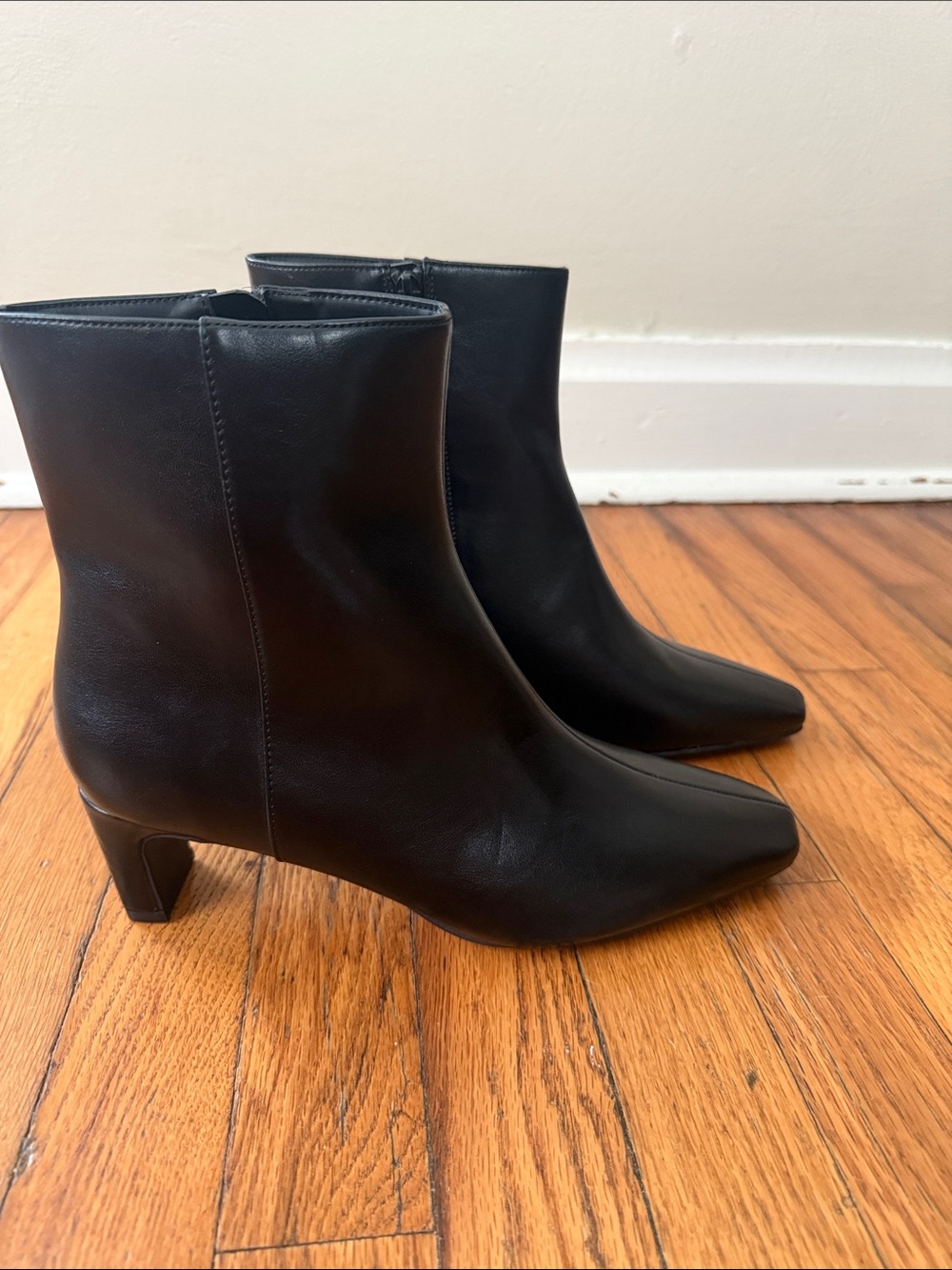 NWOT a new day Classic Black Leather Ankle Boots Women’s Heeled Booties 8W